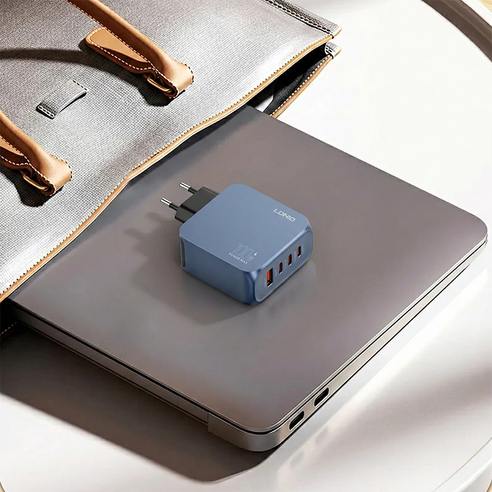 LDNIO Q8 GaN 100W 5 portos fali töltő, 3×USB-C + Lightning + USB-A, kék – Kompakt kék kialakítás GaN technológiával