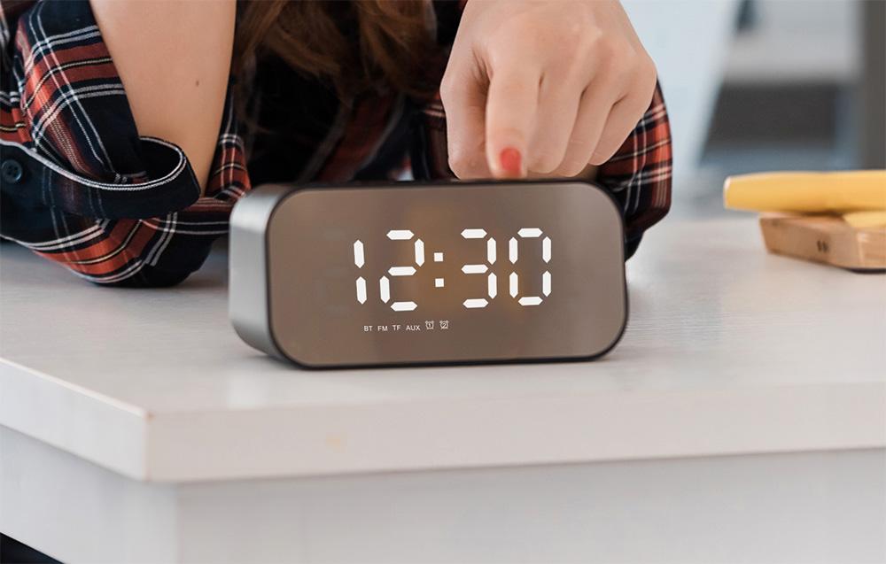 Havit többfunkciós bluetooth hangszóró, 3W, 1200mAh